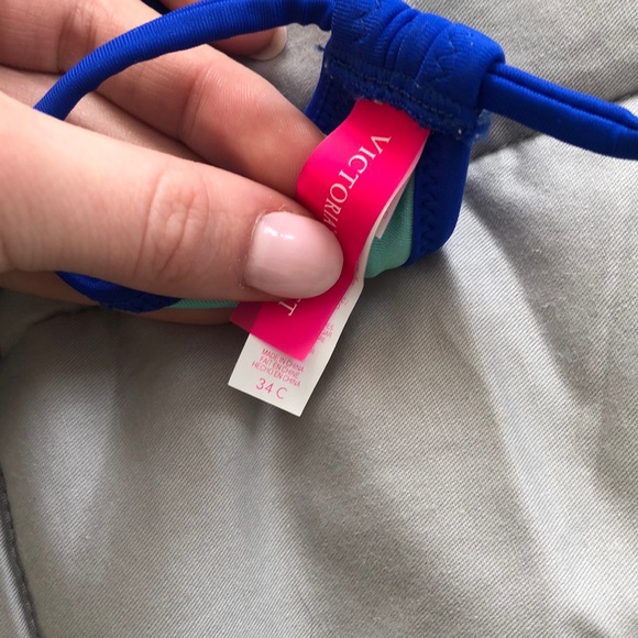 Never Worn VS Bikini - Picture 2 of 3